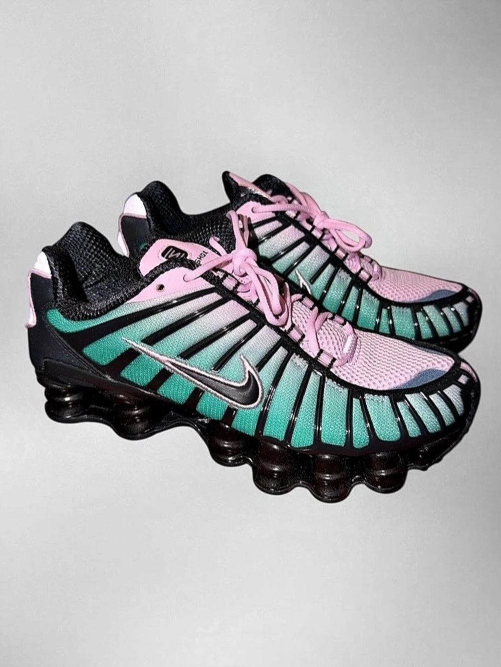 Nike Shox TL Fade Light Artic Pink/Off Noir/Neptune Green Women's 7.5/ Men’s 6